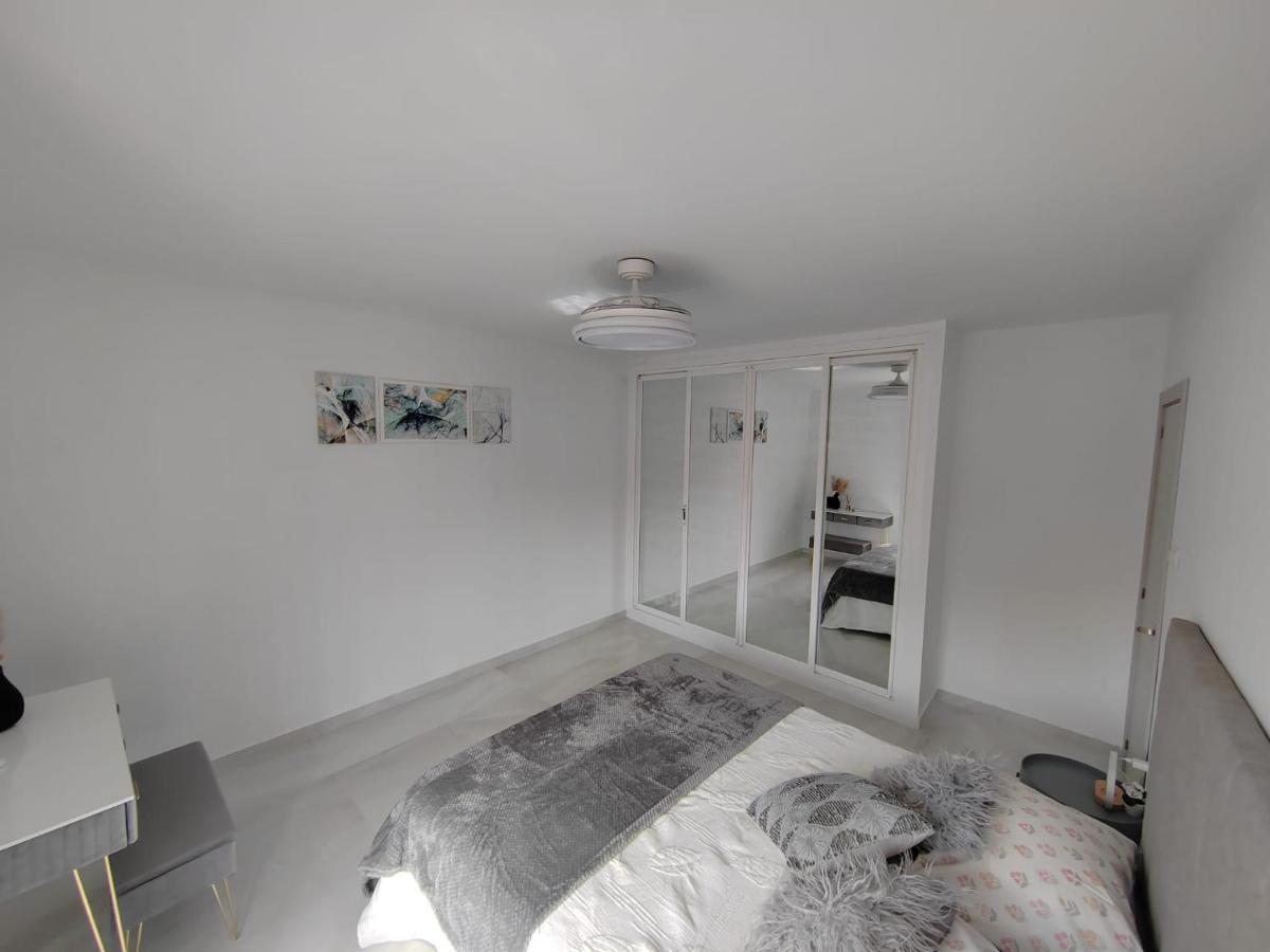 בנאלמדנה Apartamento La Torre,200M Hasta La Playa מראה חיצוני תמונה