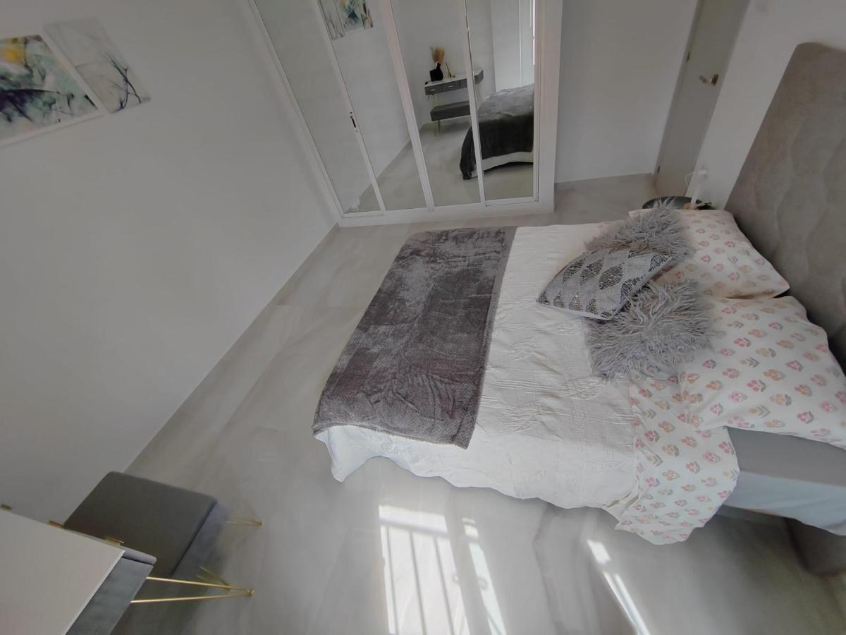 בנאלמדנה Apartamento La Torre,200M Hasta La Playa מראה חיצוני תמונה
