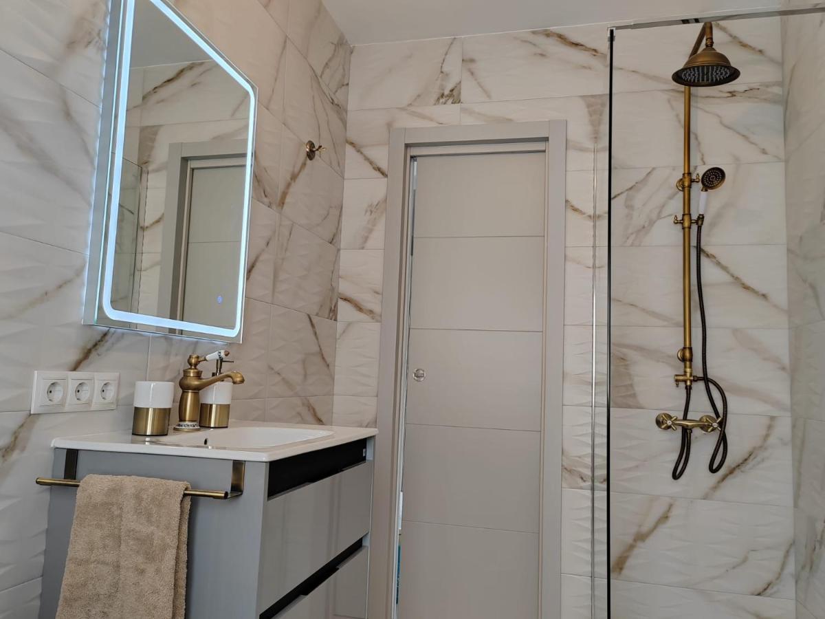 בנאלמדנה Apartamento La Torre,200M Hasta La Playa מראה חיצוני תמונה