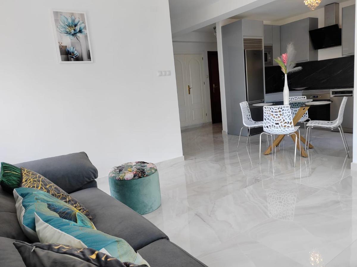 בנאלמדנה Apartamento La Torre,200M Hasta La Playa מראה חיצוני תמונה